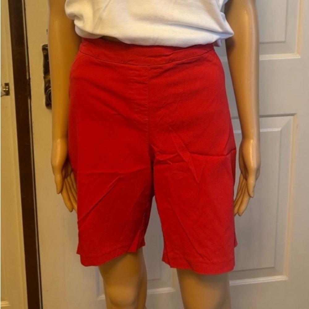 Coral Bay sz 16 red shorts w/pocket